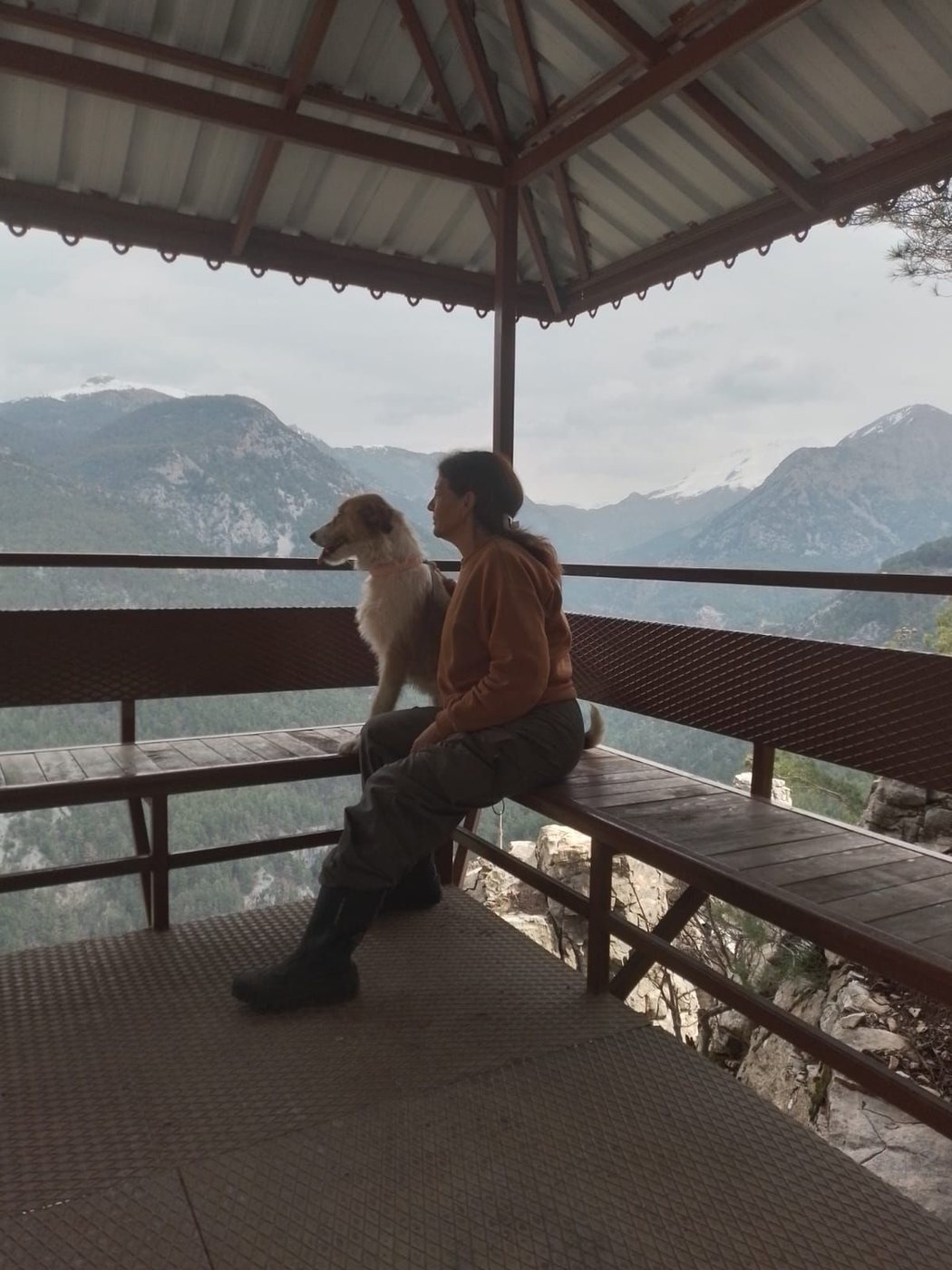 Auf einer Futterrunde mit Gülhan in den Bergen von Alanya